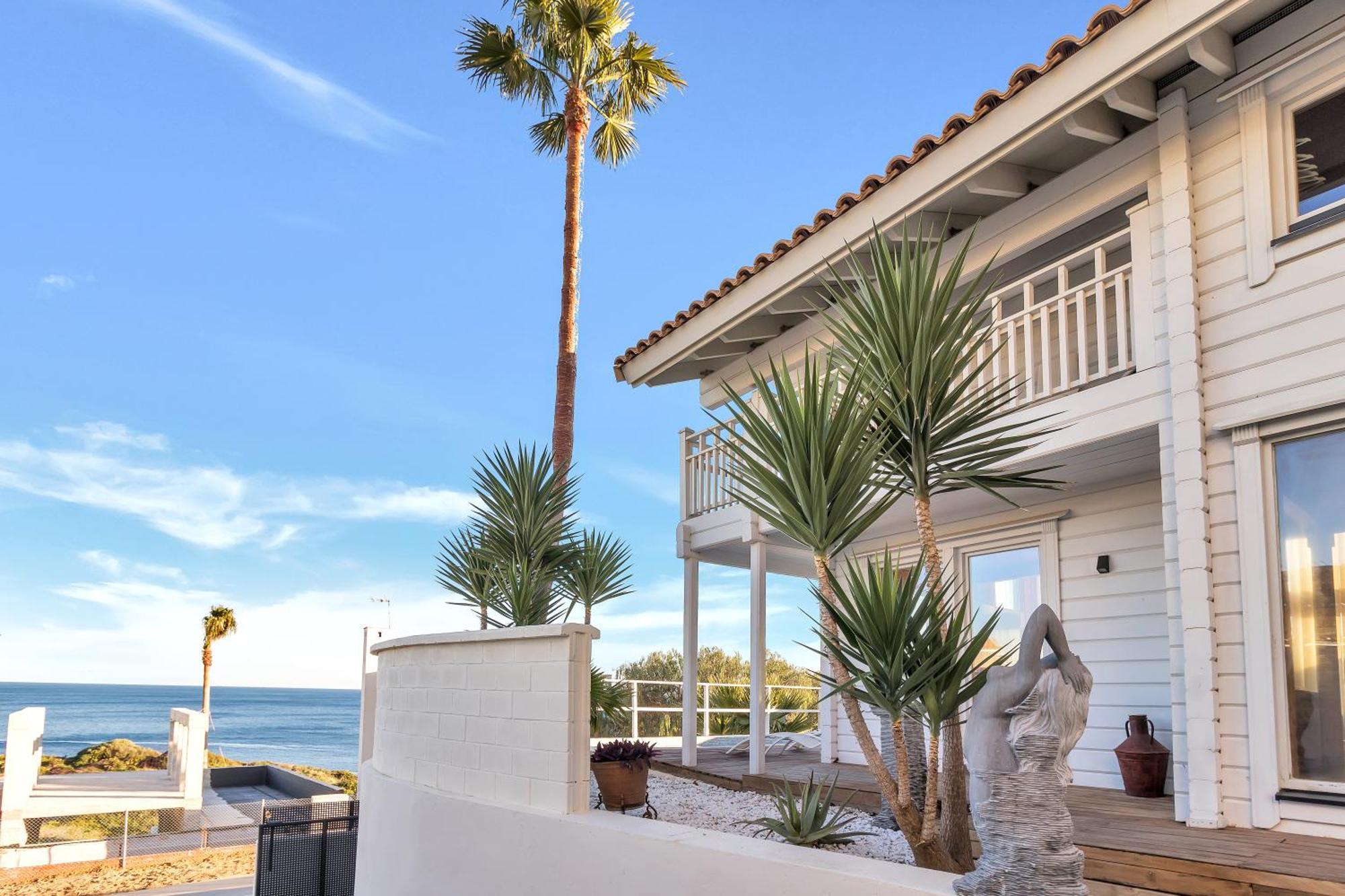 Increible Villa De Madera Con Vistas Al Mar Algeciras Kültér fotó